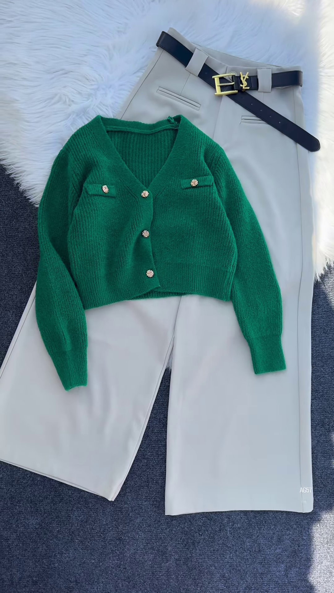 “Stay Chic, Stay You”