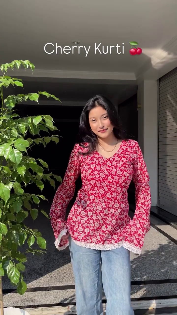 Crimson Cloud – Shades of Passion & Plush