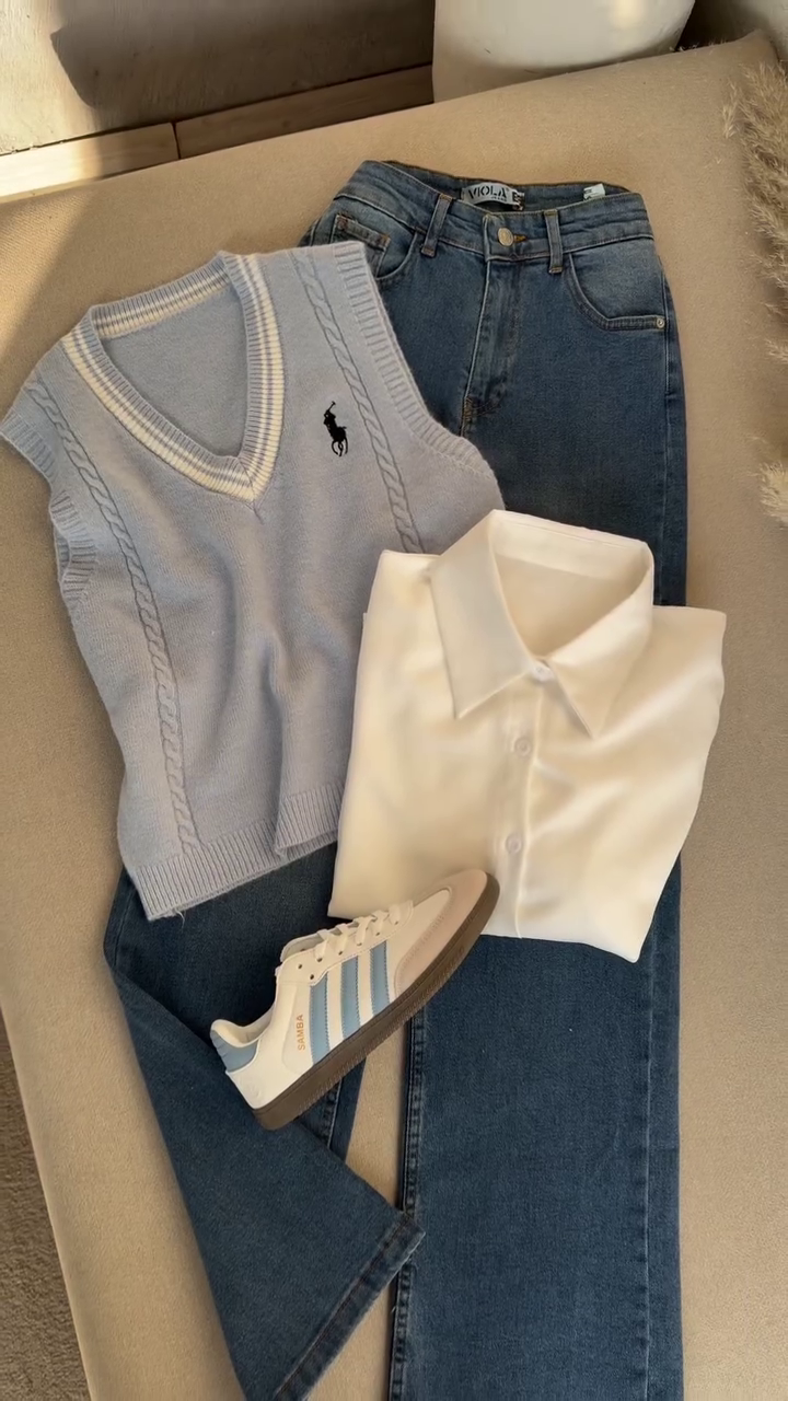 Minimal Style, Maximum Comfort