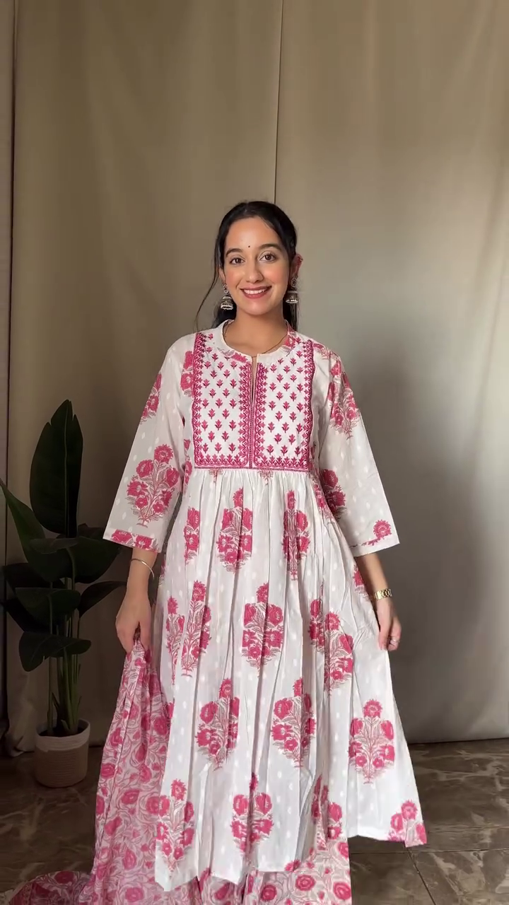 Ivory Floral Printed Kurta Set with Contrast Lace Detailing & Dupatta