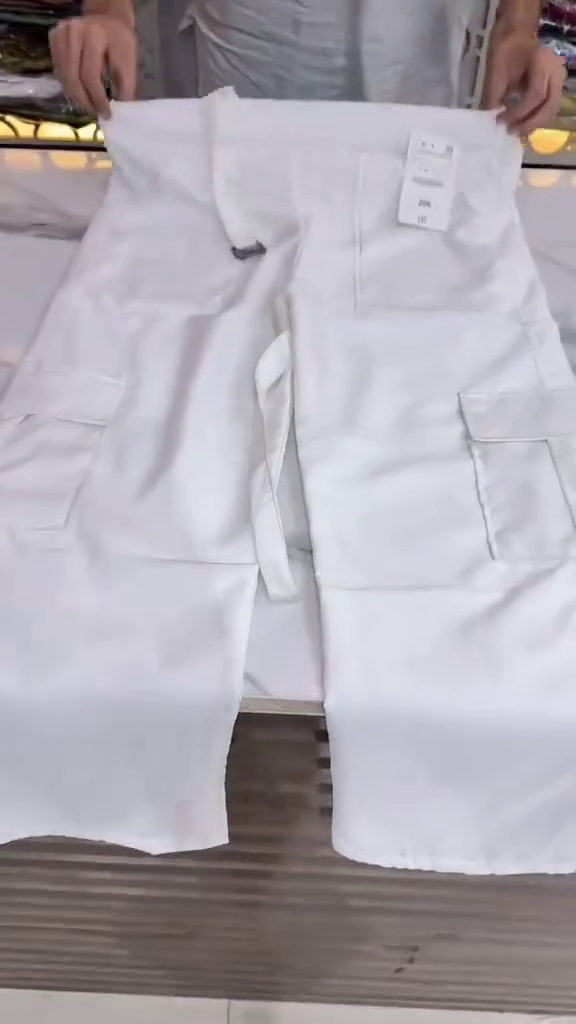 Tailored Straight-Fit Casual Shorts with Embroidered