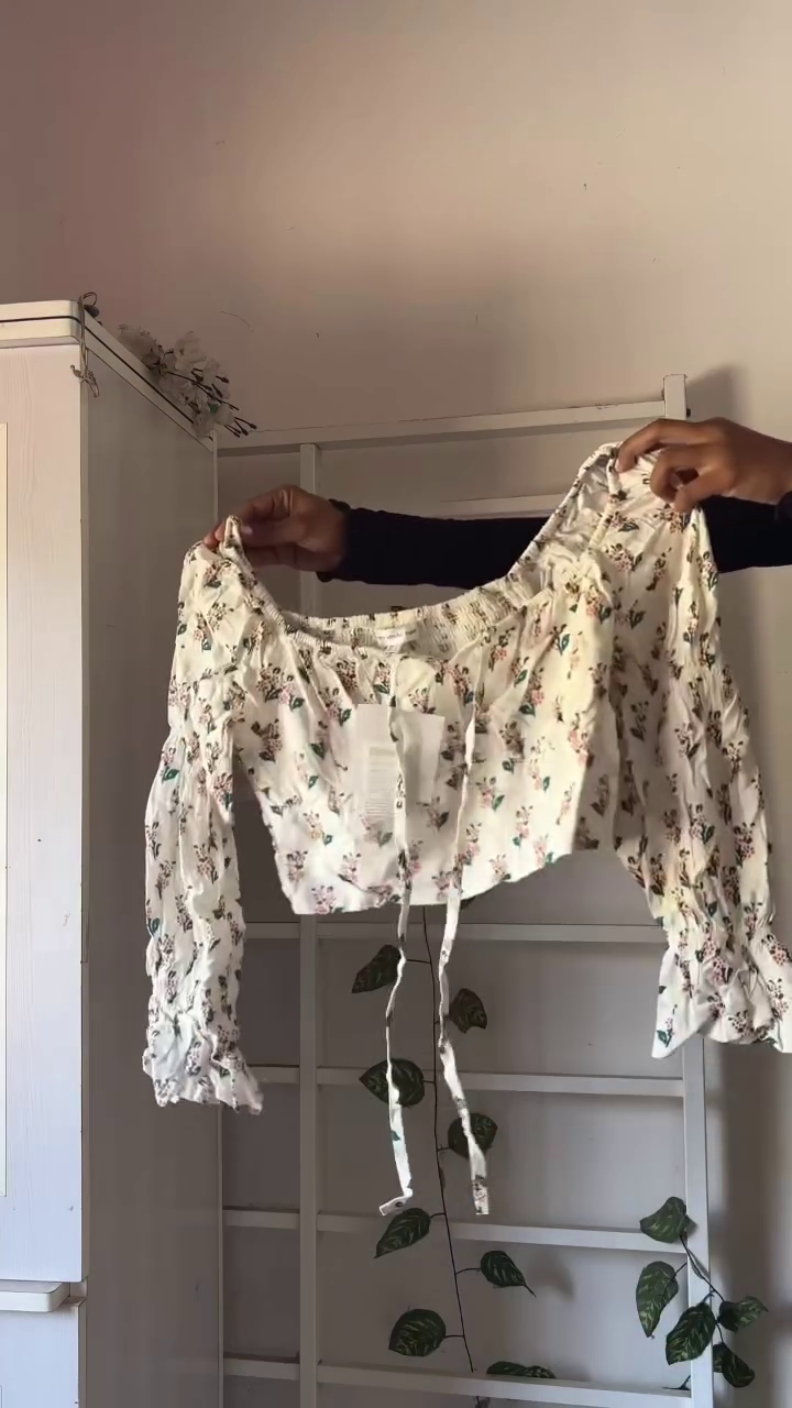 Elegant White Puff Sleeve Peplum Top