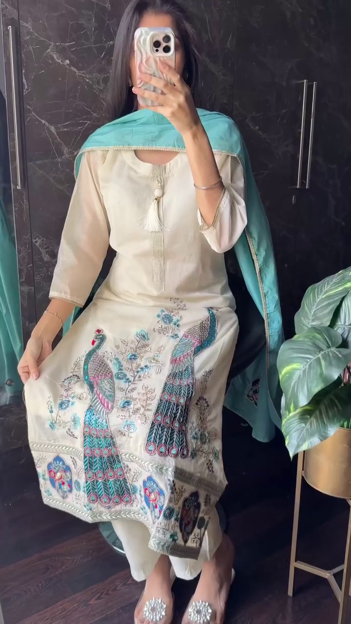 Contemporary Glow – Designed for Bold Souls