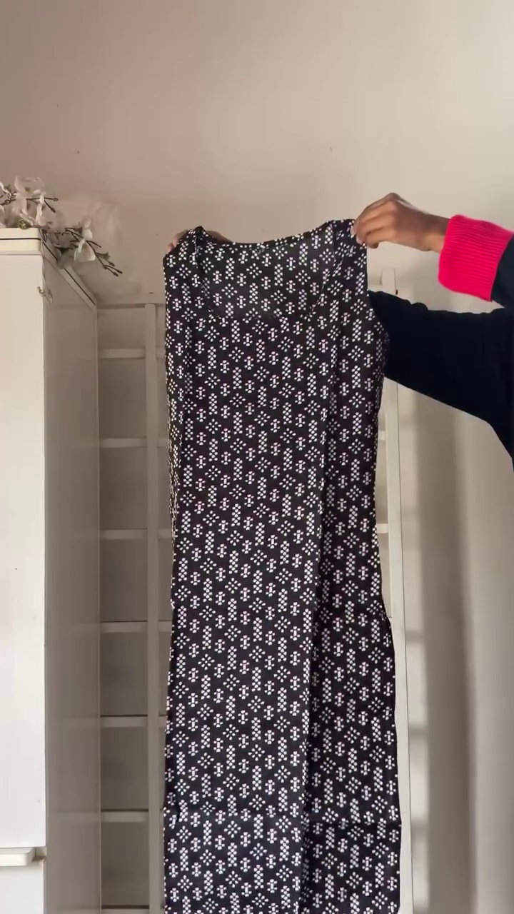 Green Sleeveless Kurti